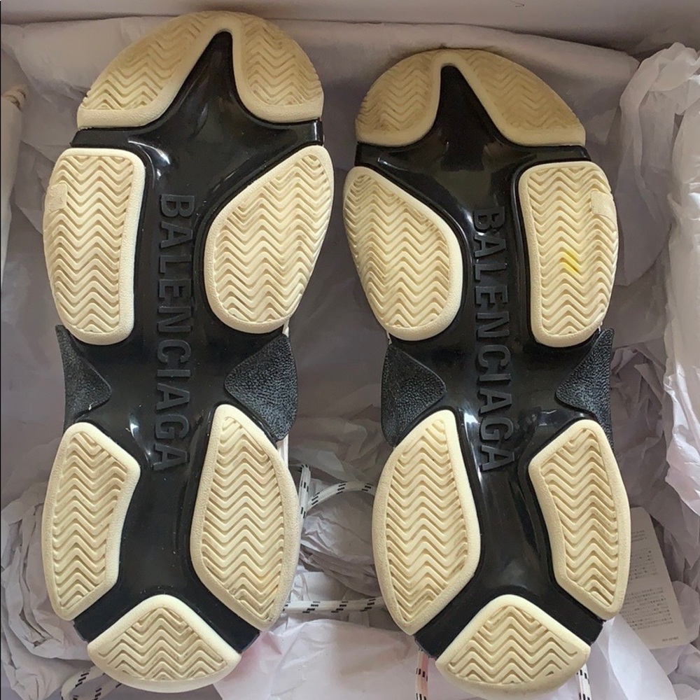 BALENCIAGA TRIPLE S SNEAKER - Picture 5 of 8